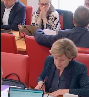 Ouvrir les yeux, protéger la République